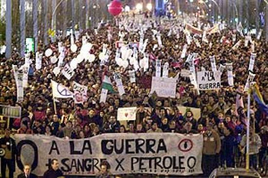 33 reflexiones sobre la ausencia de un movimiento antimilitarista