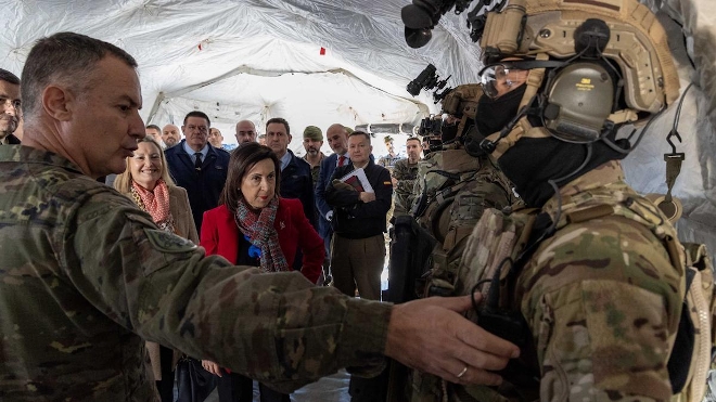 Margarita Robles se felicita en Alicante de lo bien que le van las cosas al ejrcito espaol gracias al aumento del gasto militar y a la guerra de Ucrania