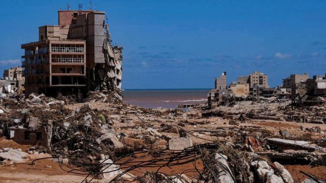 La OTAN destruy Libia en 2011, las aguas barren hoy los restos